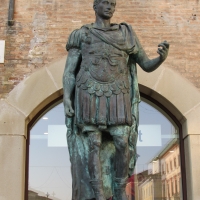 Staua Giulio Cesare