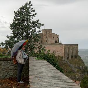Verucchio, vista sulla rocca malatestiana in un giorno di pioggia - GianniBasaglia