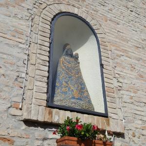 La Madonna di Loreto (Chiesa di Sant'Agostino) nel Castello di Montegridolfo 11 - Marco Musmeci