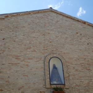 La Madonna di Loreto (Chiesa di Sant'Agostino) nel Castello di Montegridolfo 06 - Marco Musmeci