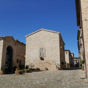 La Madonna di Loreto (Chiesa di Sant'Agostino) nel Castello di Montegridolfo 12 - Marco Musmeci