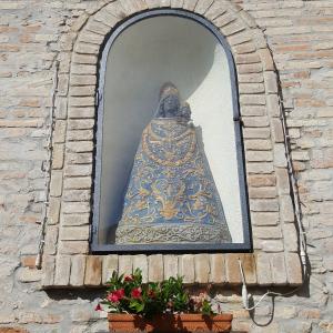 La Madonna di Loreto (Chiesa di Sant'Agostino) nel Castello di Montegridolfo 10
