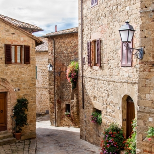 A glimpse of Montalcino - Simone Antonazzo / ENIT SpA