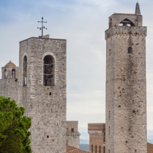 San Gimignano, the bell tower of the Cathedral and the Torre Grossa - Simone Antonazzo / ENIT SpA