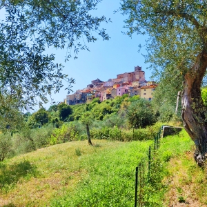 Il borgo di Ponzano Superiore - ENIT SpA