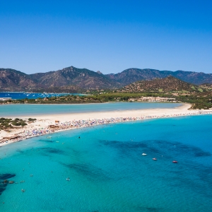 Spiaggia di Porto Giunco - pointbreak - shutterstock.com