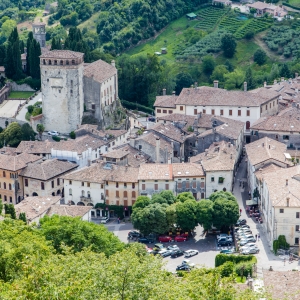 Vista di Asolo con il castello - Simone Antonazzo / ENIT SpA