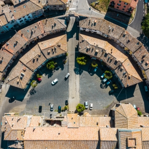 Vista aerea di piazza Nazionale a San Martino al Cimino, frazione di Viterbo - ENIT SpA